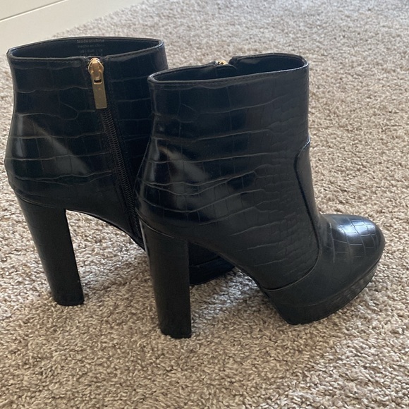 Alligator print black heels boots in great condition - Picture 4 of 5